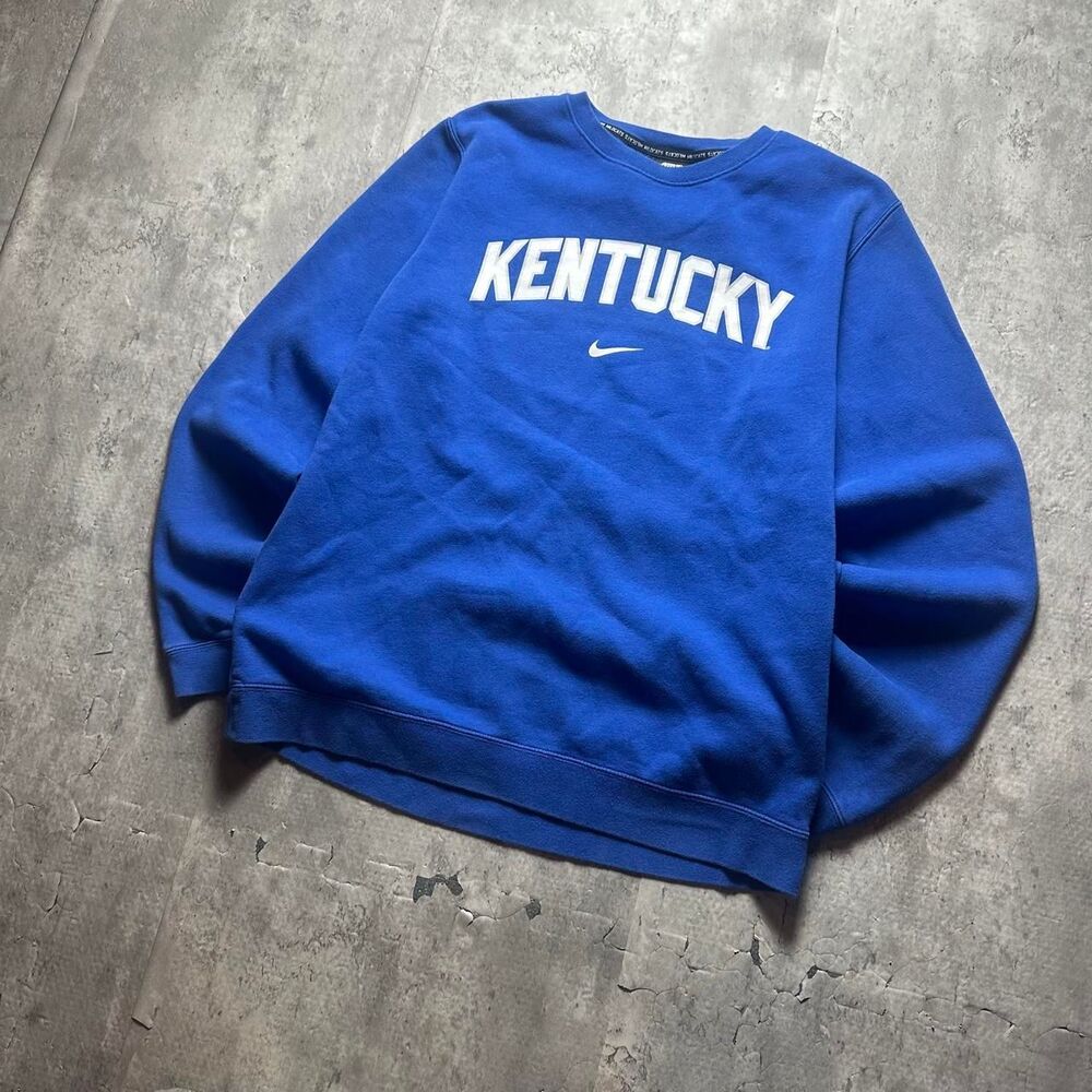 Nike Men's Blue T-shirt